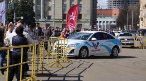 Киров. Не вписалась в поворот (23.04.2016 г.)