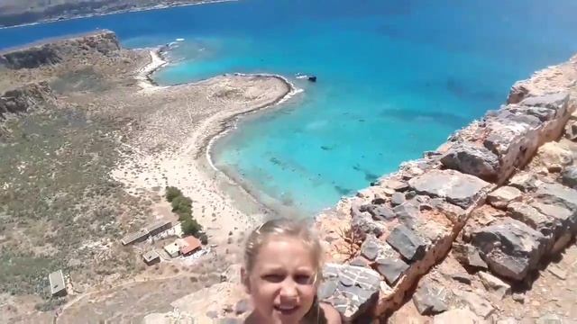 Море трёх слияний|Экскурсия в замок,болят ноги|Розовый песок|Корабль смотреть онлайн