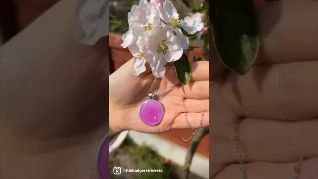 UV react Circle glow necklace! смотреть онлайн