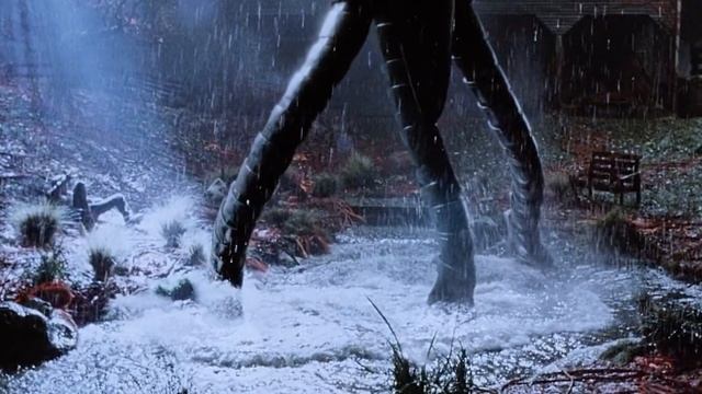 WHAT ARE THE TRIPODS in War of the Worlds? Fighting Machines Explained!