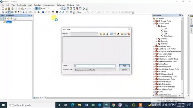 Split and Merge Layer (s) using ArcGIS смотреть онлайн