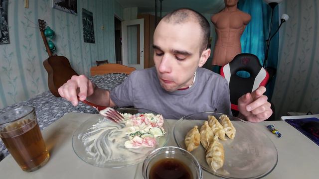 МУКБАНГ НАРЕЗКИ ЛУЧШЕЕ - ДАМПЛИНГИ С КРЕВЕТКОЙ / САЛАТ ОВОЩНОЙ / ОБЖОР / Mukbang АСМР 29. 05. 2024