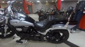 Мотоцикл SUZUKI M50 BOULEVARD 2-TONE Артикул : U101907