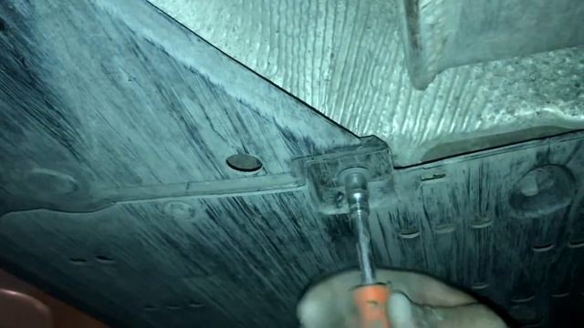 Замена тросов ручника (стояночного тормоза) Audi a4 b6 b7. Полная пошаговая инструкция. смотреть онлайн