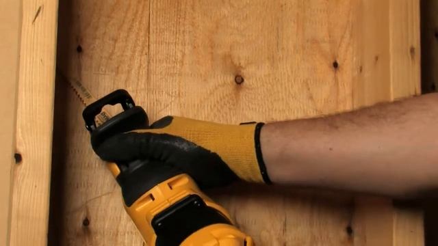 DEWALT DWE357 Recip Saw   Shape & Balance смотреть онлайн