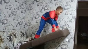 Прыжки на диване