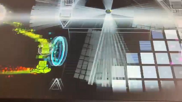 мой друг играет в геометрии даш 5 часть смотреть онлайн