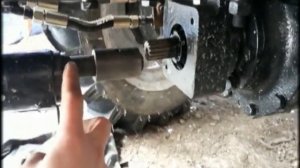 Не працює передній передній міст в міні тракторі. Не работает передний передний мост в мини трактор