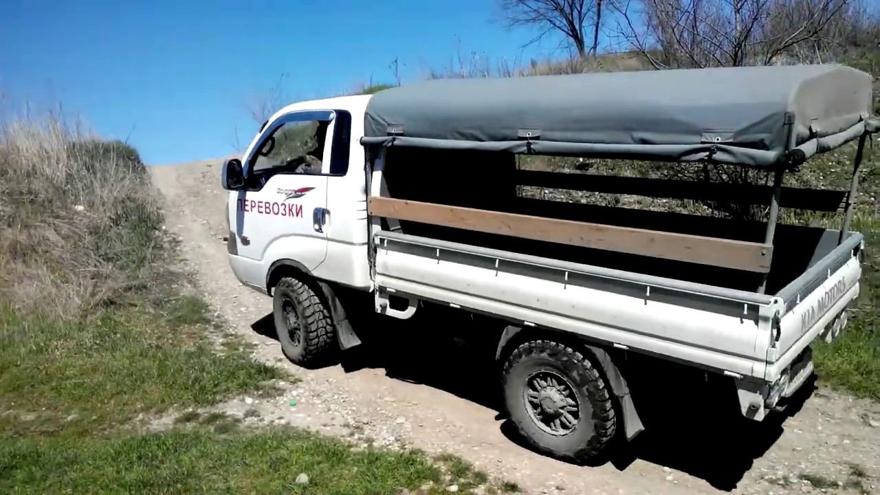 Kia Bongo III 4*4 2,8 дизель с самоблоком, пара небольших горок. смотреть онлайн