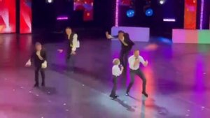 Лазарев спел с сыном