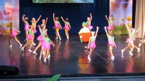 Танец "Паровоз-Букашка" Группа "Тик-Так". Ансамбль "Огоньки".   Таганрог, 25 ноября 2018 г.