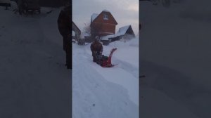 Тест  снегоуборочной машины Yanase 810HST