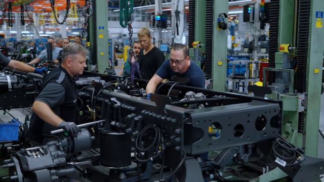 Mercedes Benz Electric Trucks Production #howitsbuilt