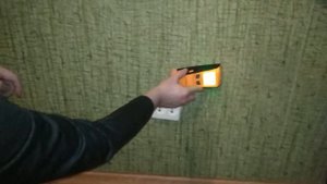 Детектор скрытой проводки и дерева TH210. Обзор, внутреннее устройство, принцип работы и тест.