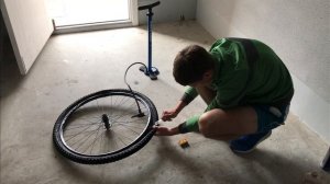 Установка бескамерок. Как поставить бескамерную покрышку на велосипед.