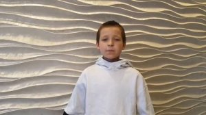 Артур читает произведение, "Есть в осени первоначальной" Ф.И.Тютчев