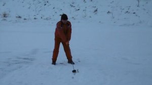 Тренировка драйва на Ice River Driving Range при Golf.Jardin
