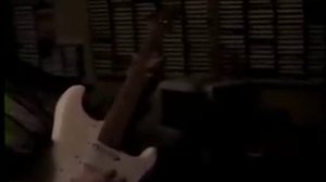 Shawn Lane shredding on a White Stratocaster ( 1991)