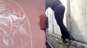 ЛАЗИЛ ПО ГАРАЖАМ