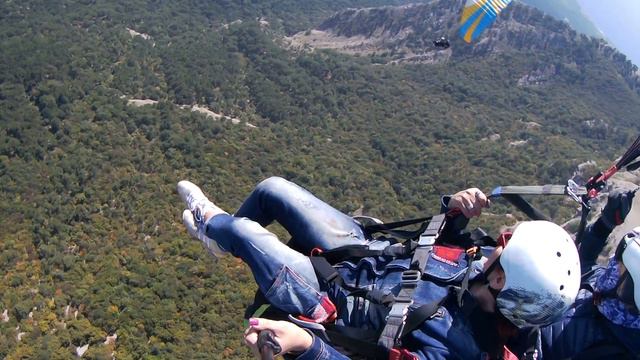 Полёт на параплане в тандеме на Ай-Петри/Крым смотреть онлайн