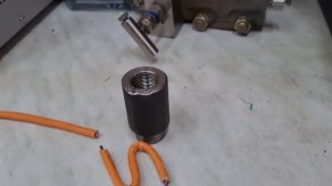 Старый Советский способ крепления провода в стене в четверть кирпича