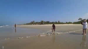 ГОА ЮЖНЫЙ ПЛЯЖ КОЛВА КОЛОРИТНАЯ РЫБАЛКА GOA COLVA FISHERMAN