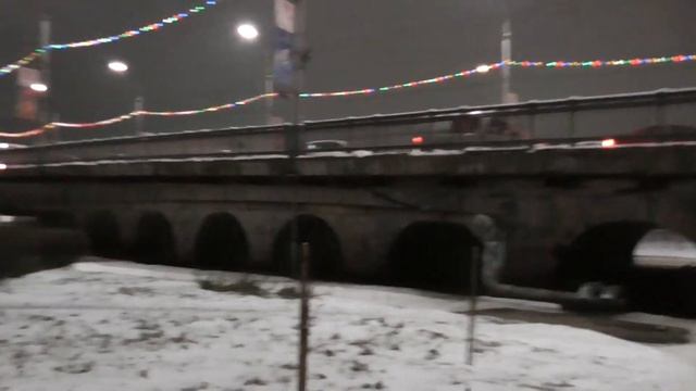 Зимний вечер, зима, красный мост и забор, город Орёл смотреть онлайн