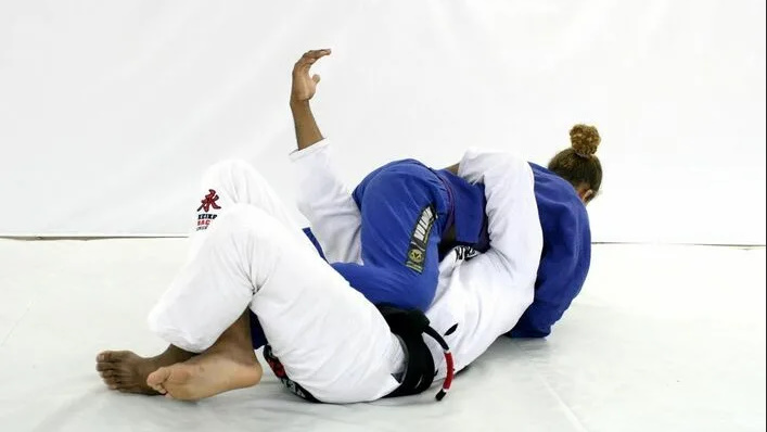 Полезный и интересный прием в борьбе! Отработка в спортзале приема и переворот соперника смотреть онлайн