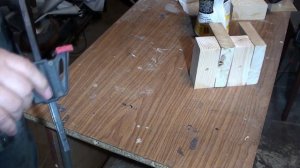 Угловые струбцины для мебели