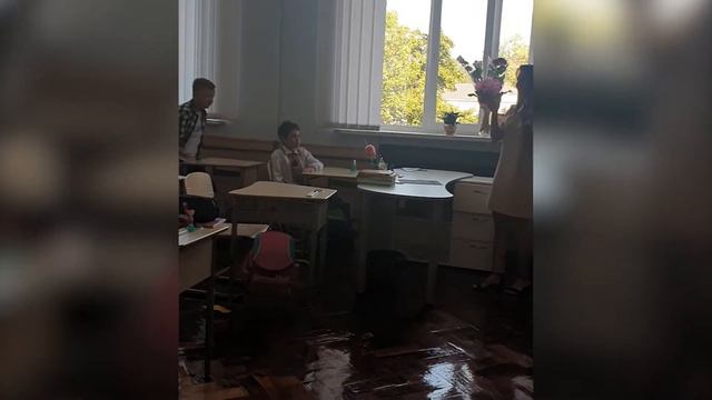 ПОХВАЛЬНИЙ ЛИСТ ЗНАЙШОВ ГЕРОЯ смотреть онлайн