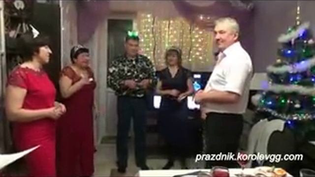 Сценка И кому я такая достанусь смешные мини сценки корпоратив