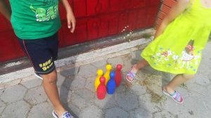 ИГРАЕМ В БОУЛИНГ