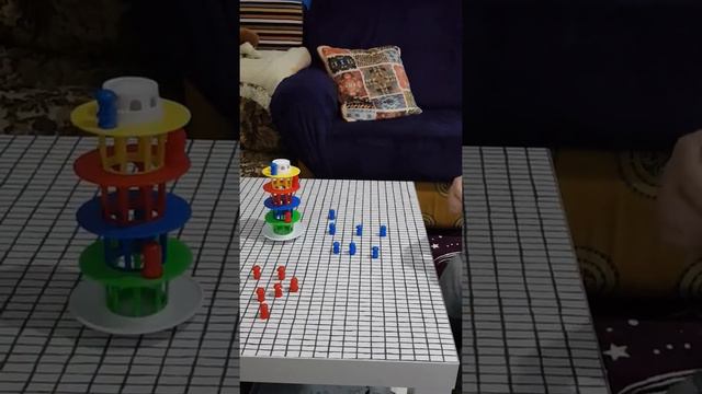 Mommy and kuya playing Balance tower смотреть онлайн