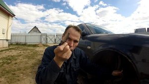 ГРЕМИТ ПЕРЕДНИЙ СУППОРТ И ПУТАНИЦА С НАПРАВЛЯЮЩИМИ HYUNDAI SONATA EF