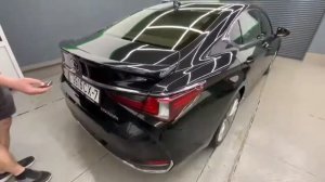 Установили доводчики дверей и Электропривод багажника на Lexus ES300h 2020 года
