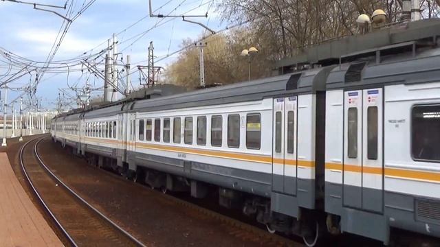 Электропоезд ЭД4М-0482 "ЦППК" экспресс "Куровская - Москва Казанская", платформа Фрезер