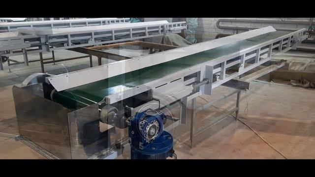 Ленточные конвейеры для перемещения сухих кормов