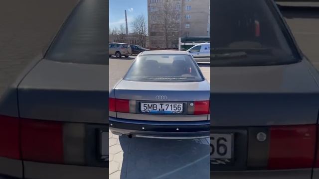 Audi 80 B4 2.0 бензин 1993 год 2600?