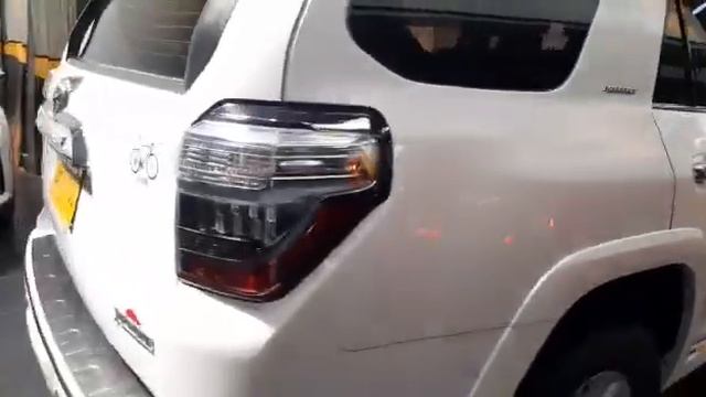 TOYOTA 4 RUNNER LIMITED AUTOMATICA 4X4 GASOLINA 4000 2018 blanco JHT706 смотреть онлайн