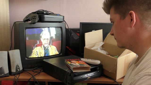 распаковка посылки с VHS кассетами Лицензия смотреть онлайн