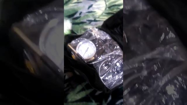 Распаковка посылки из розетки автокомпрессора Uragan 90120 смотреть онлайн