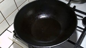 телячьи ребрышки с картофелем в воке