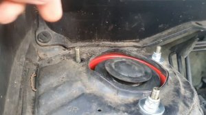 Удивись, как мы закручиваем болт с гайкой с одной стороны! #папанадвоих