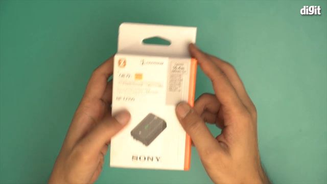 Sony NP FZ100 Rechargeable Battery Pack Unboxing смотреть онлайн