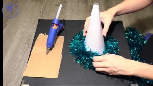 Как Сделать Ёлку Своими Руками ? Новогодняя Ёлка Из Конфет И Мишуры Своими Руками ?