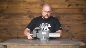 Распаковка и обзор тисков Stanley MaxSteel 1-83-068