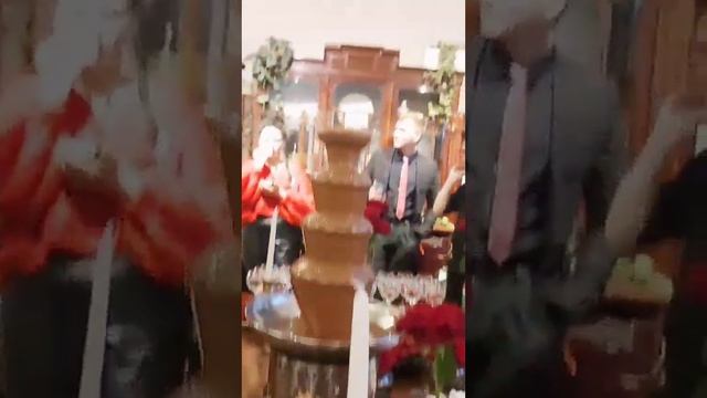 Заказать шоколадный фонтан смотреть онлайн