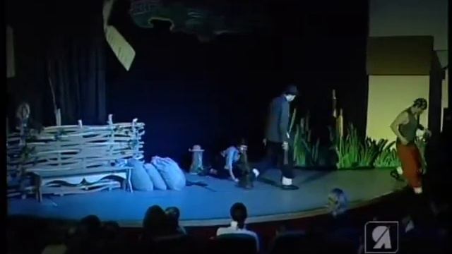 Театр "Каморка" - "Милое моё Привидение!" (г.Салехард, 2008г.) смотреть онлайн