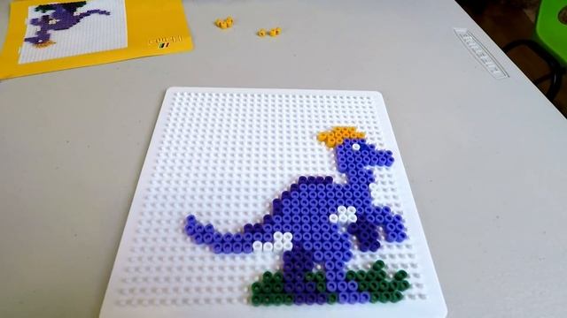 Термомозаика. Делаем фигурки динозавров. Designing dinosaurs with Hama Beads. смотреть онлайн
