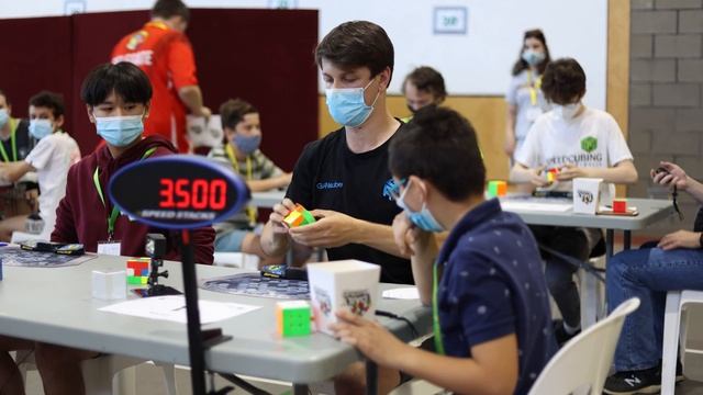 4.29 Official Rubik's Cube Solve смотреть онлайн